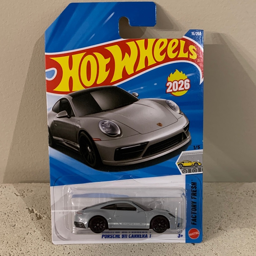 Hot Wheels Porsche 911 Carrera Toy Car - Silver NEW Factory Fresh 15/250